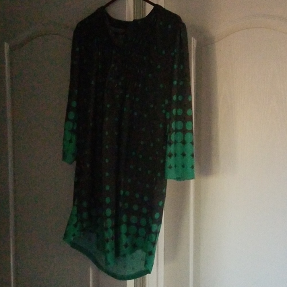 Gray and emerald green tunic